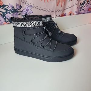 TOMS Alpine Booties